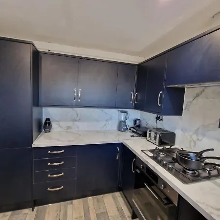 Apartment Private In London With Parking
