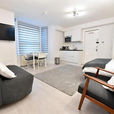 公寓 Stylish By Luxestays Shepherds Bush 伦敦