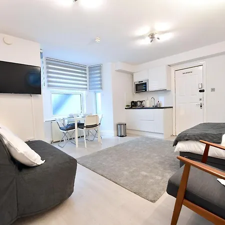 Stylish By Luxestays Shepherds Bush *