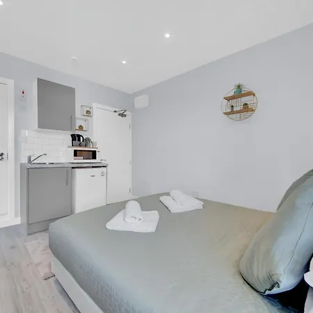 Guest house West Drayton Stays *
