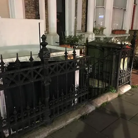 West Kensington 3 Bedroom Apartment