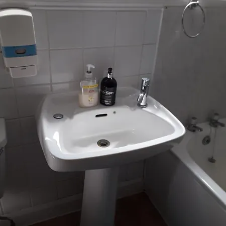 Beautiful Private In Willesden *