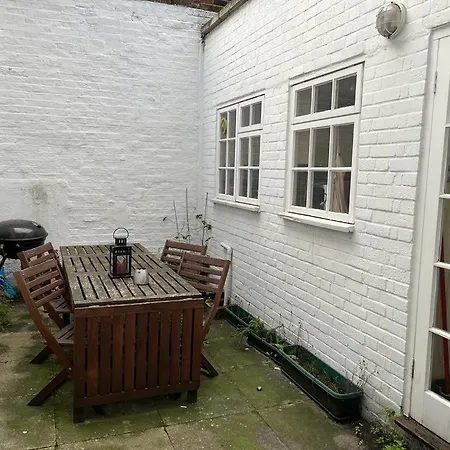 Private King With Huge En-suite In Shared House In Marylebone Homestay London