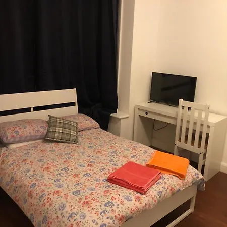 Clapham 1 Apartment *