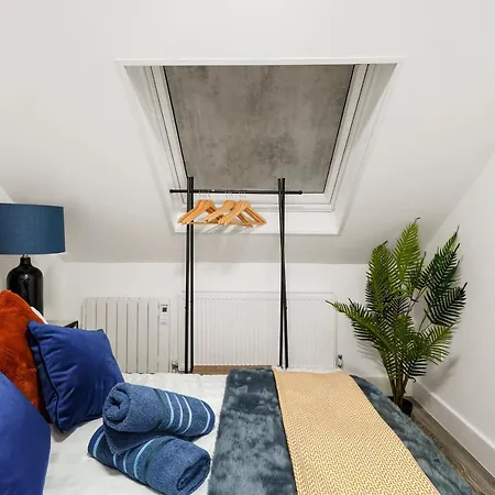 Stunning Westminster New Flats Apartment