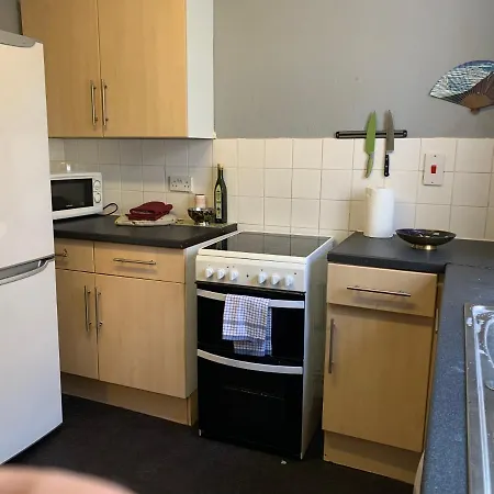 Flat Near Richmond Upon Thames *