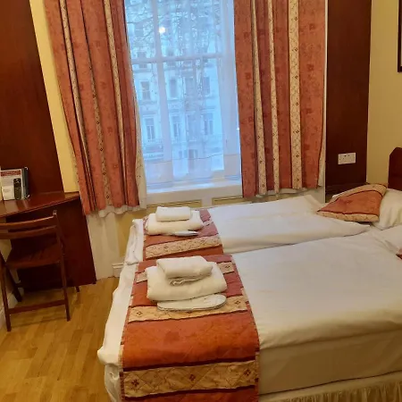 Hotel Dolphin 3*