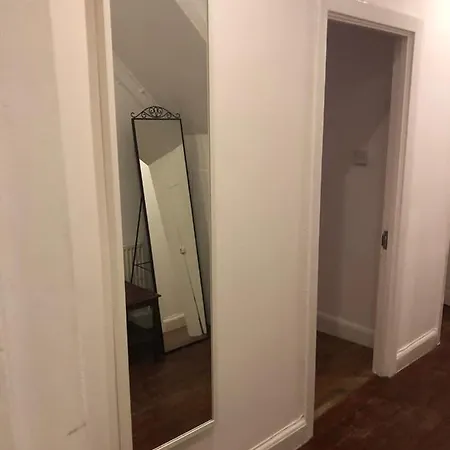Clapham 1 * London