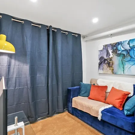 Stunning Westminster New Flats Apartment