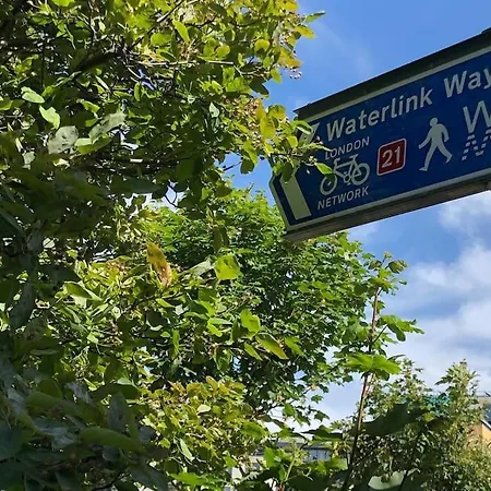 Morden Flat Close To Dlr Station With Free Parking Appartement Londres