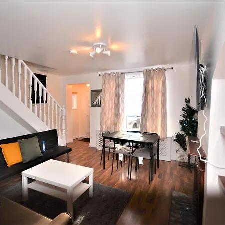 Lovely 3 Bedroom House Holiday home