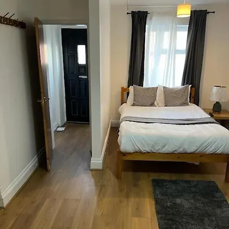 Apartment Cozy 1 Bed Flat In Canning Town London