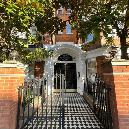 Guest house Luxury Specious En-suite In London