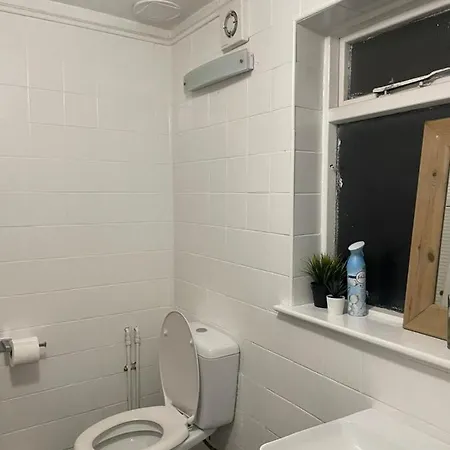Guest house Balham, South Spacious 5, 6 Available