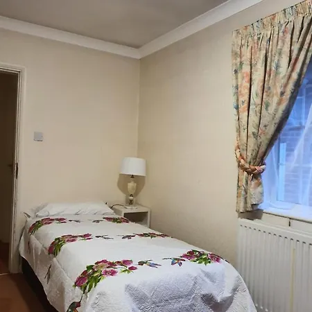 Dreamy Single Room1 Homestay Edgware