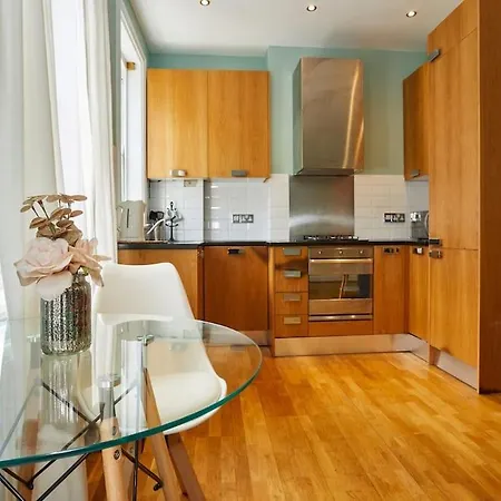 Apartment Central London * לונדון