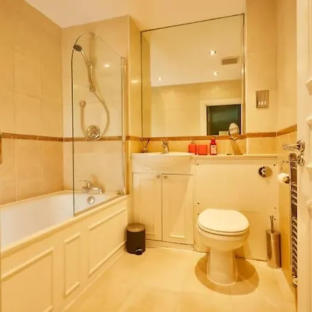 Apartment Central London לונדון