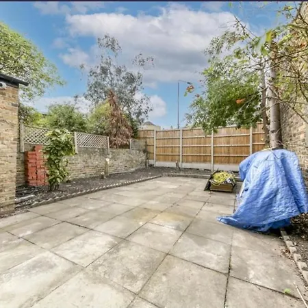 A Beautiful Newly Renovated Home: The Arlingford London