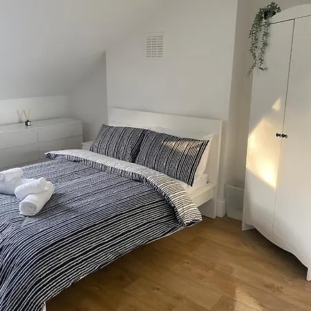 Feriehus A Beautiful Newly Renovated Home: The Arlingford *