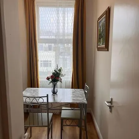 Appartement 2 Bed Flat In Canning Town *