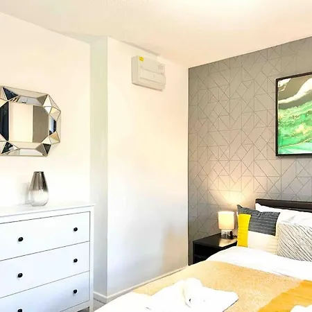 Apartmán Free Parking - Business Or Relocation - Weekly Or Monthly - 4 Guests By Hofin Stays Short Lets & Serviced *