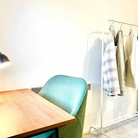 Free Parking - Business Or Relocation - Weekly Or Monthly - 4 Guests By Hofin Stays Short Lets & Serviced Apartmán Londýn