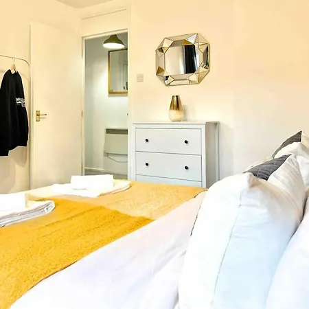Free Parking - Business Or Relocation - Weekly Or Monthly - 4 Guests By Hofin Stays Short Lets & Serviced Apartmán *