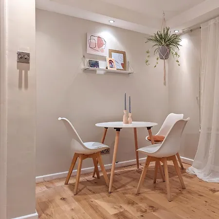 1bd In Leyton Zone 2 Apartment London
