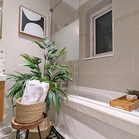 1bd In Leyton Zone 2 Apartment London