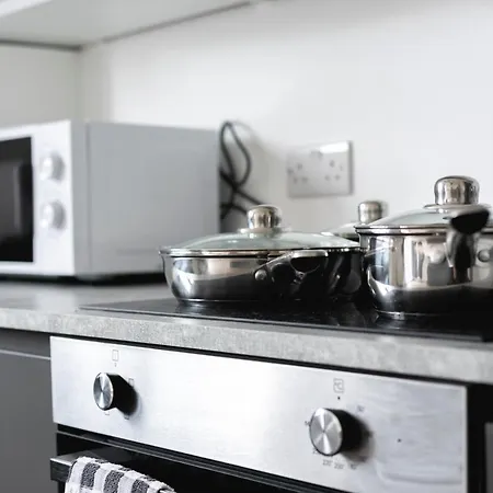Skyvillion - London Chase With Parking & Wifi Apartment Enfield