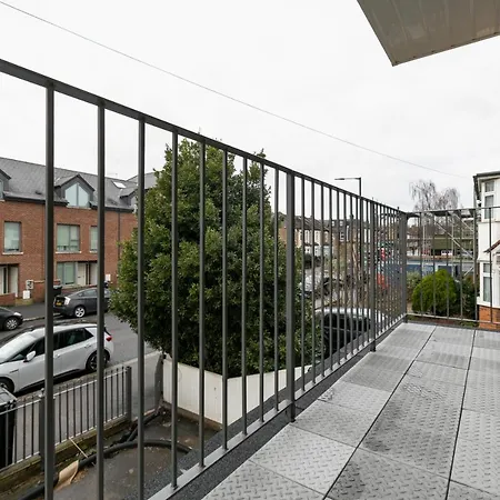 Apartment Skyvillion - London Chase With Parking & Wifi Enfield