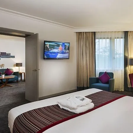 Renaissance London Heathrow 4*