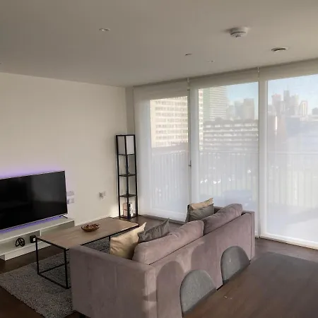 דירה Immaculate 2bed In London- Views