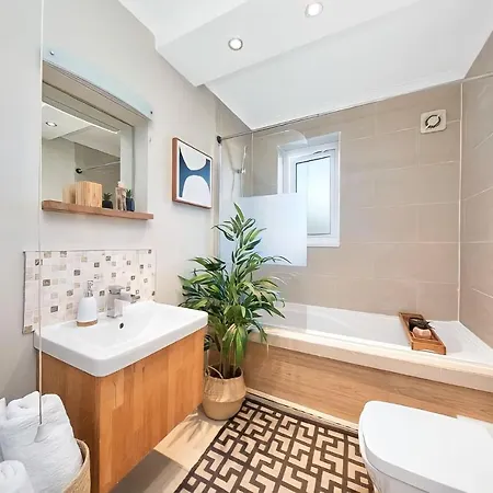 1bd In Leyton Zone 2