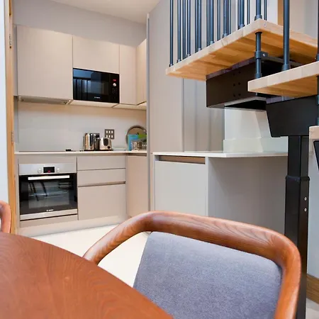 Sanctum Belsize Road * لندن