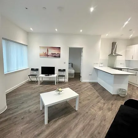 Alarabi Apartments-two Bedrooms Apartment Croydon