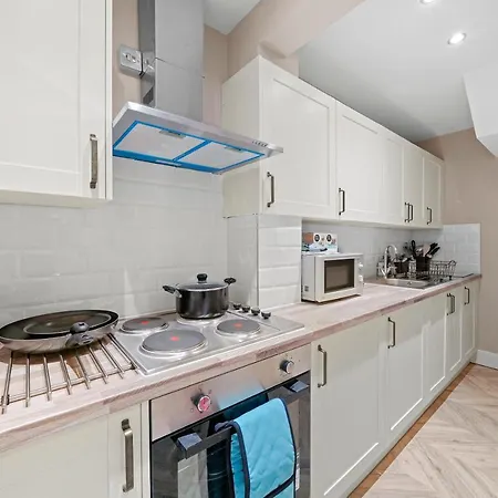 דירה Boutique Heathrow Studio's - Parking - Garden