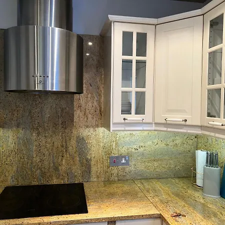 Tj Homes - Luxury With Garden View - Next To Tube Station London * Ruislip