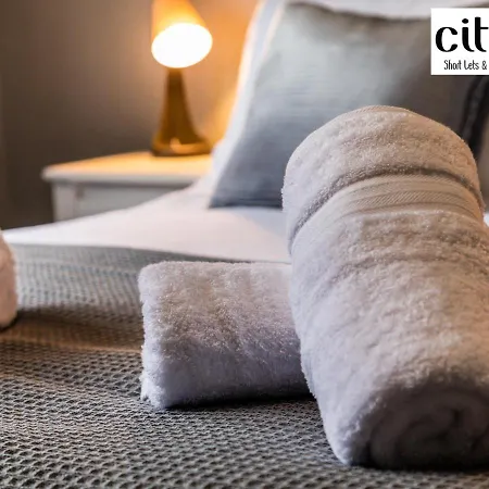 Four Bedroom House By Citipad - Easy Access To London Bridge, Victorica, St Pancres Station Croydon