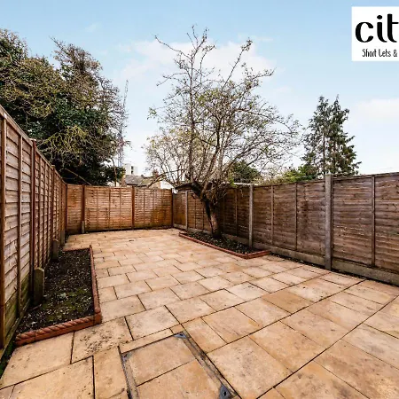 Four Bedroom House By Citipad - Easy Access To London Bridge, Victorica, St Pancres Station * Croydon