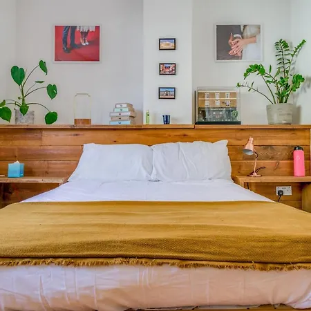 Charming Angel Maisonette * London