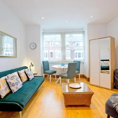 Apartment Comfortable Highbury Fields 1 Bedroom - Parking By Request