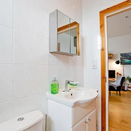 Comfortable Highbury Fields 1 Bedroom - Parking By Request *