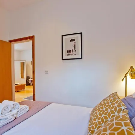 Comfortable Highbury Fields 1 Bedroom - Parking By Request Apartment *