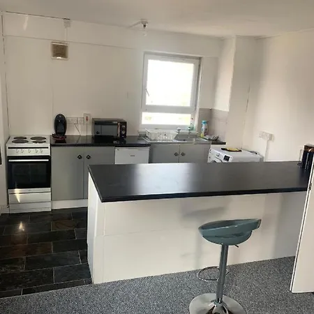 City View Apartment *