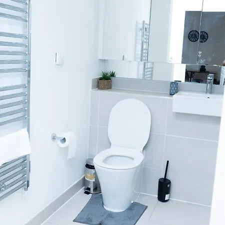 Guerneville 1 Bedroom Luxury Royal Wharf By Excel Exhibition Centre * London