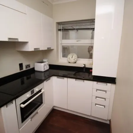 Paddington Patio Apartment *