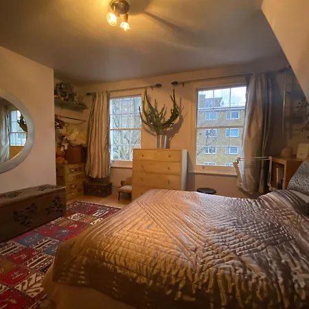 The Blue Door Homestay London