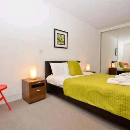Luxury Let @ *