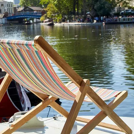 Boutique Barges Botel London